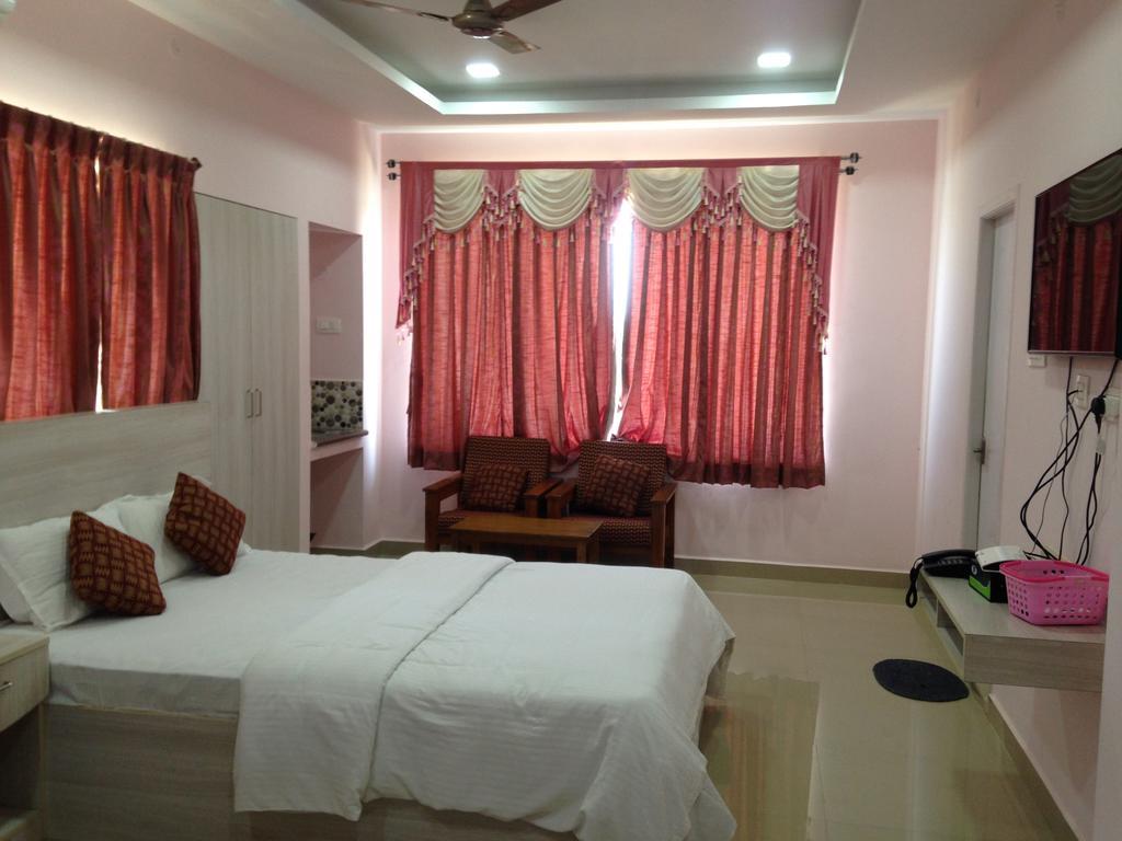 Oyo 4355 Goodland Inn Chennai Exterior foto